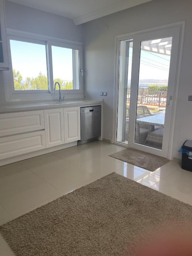 Luxury Villa With Amazing View, Çeşme Exteriör bild