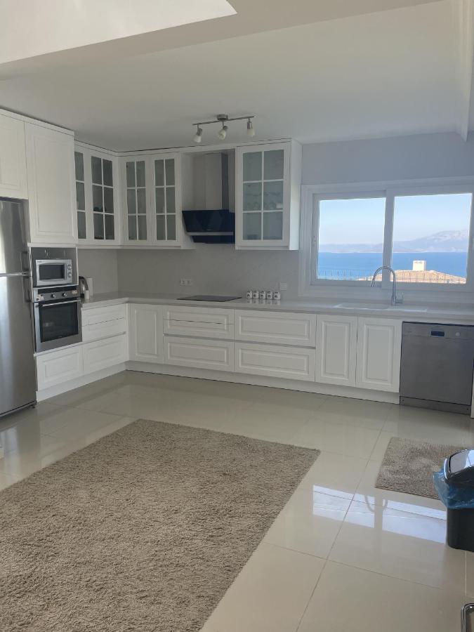 Luxury Villa With Amazing View, Çeşme Exteriör bild