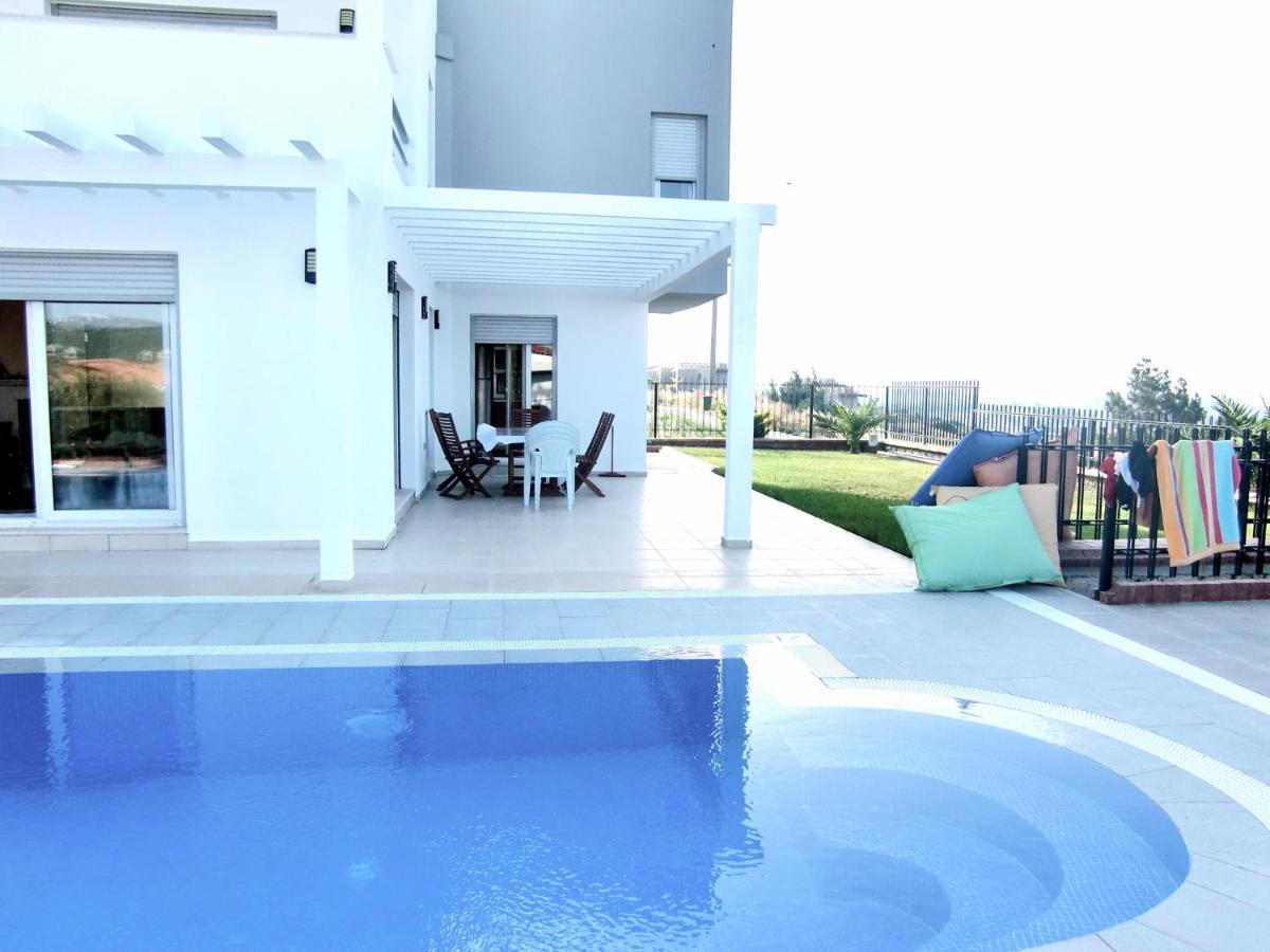 Luxury Villa With Amazing View, Çeşme Exteriör bild
