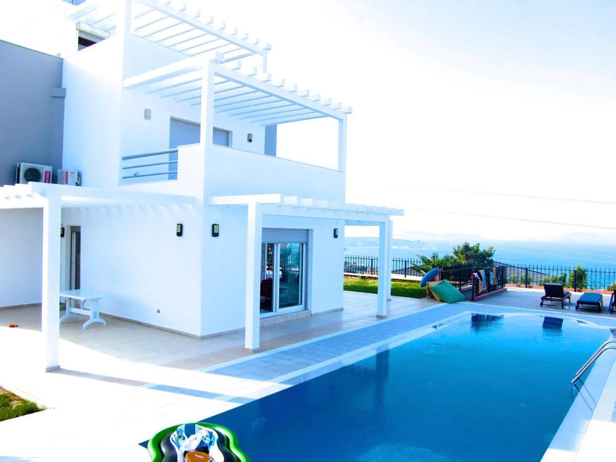 Luxury Villa With Amazing View, Çeşme Exteriör bild